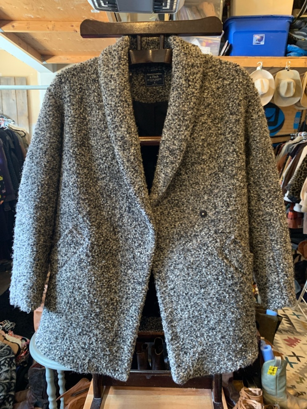Abercrombie & Fitch Gray Bouclé Shawl-Collar Pea Coat